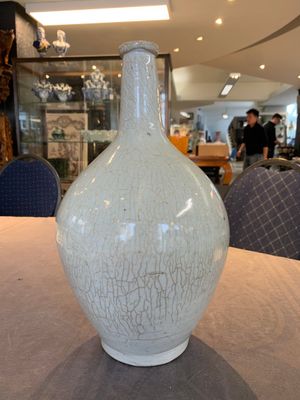 A pale celadon-glazed vase, a jar and a ewer, Asia, 19th C and later — photo 13