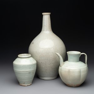A pale celadon-glazed vase, a jar and a ewer, Asia, 19th C and later — photo 1