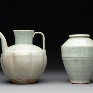 A pale celadon-glazed vase, a jar and a ewer, Asia, 19th C and later — photo 7