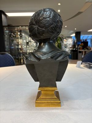 A parcel-gilt bronze bust of a Roman woman, possibly Livia Drusilla or Agrippina the Elder, France, Empire period, early 19th C. — 照片 3