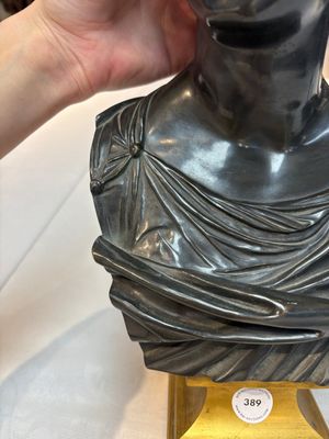 A parcel-gilt bronze bust of a Roman woman, possibly Livia Drusilla or Agrippina the Elder, France, Empire period, early 19th C. — 照片 7