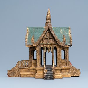 A parcel-gilt carved wood miniature temple, Thailand, 19/20th C. — 照片 5