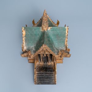 A parcel-gilt carved wood miniature temple, Thailand, 19/20th C. — 照片 7