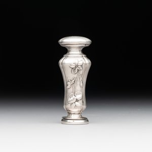 A parcel-gilt silver spoon and a 'C.J.K.' engraved seal stamp, Russia and possibly France, 19/20th C. — 照片 2