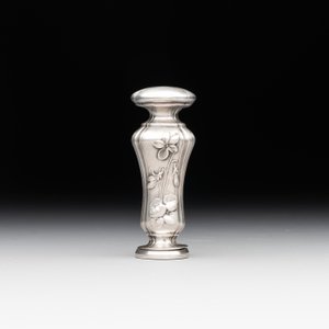 A parcel-gilt silver spoon and a 'C.J.K.' engraved seal stamp, Russia and possibly France, 19/20th C. — 照片 4