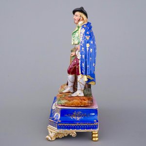 A Paris porcelain clock with a hunter, in the style of Jacob Petit, around 1880 — photo 4