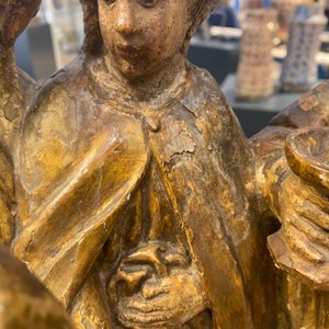 A partly gilded polychrome wooden 'Circumcision' group, Flanders, 16th C. — 照片 25