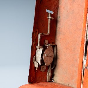 A partly red painted cast iron casket, France, 15th C. — photo 9