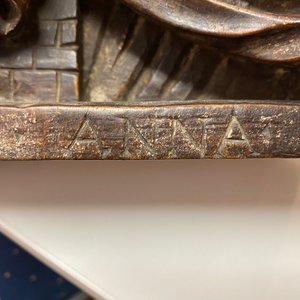 A patinated wooden group of Saint Anne with the infant Jesus on an inscribed base, ca. 1540 — 照片 11