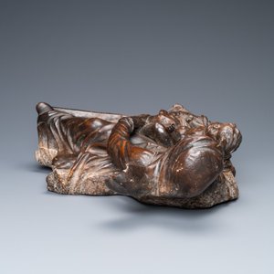 A patinated wooden group of Saint Anne with the infant Jesus on an inscribed base, ca. 1540 — 照片 5
