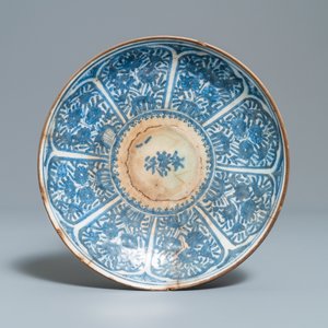 A Persian blue and white vase, a bowl and a dish, Syria and/or Iran, 18/19th C. — 照片 14