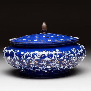 A Persian enamel and bone-inlaid frame, and an enamel flower holder, 19/20th C. — foto 4