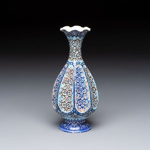 A Persian minakari enamelled copper vase, 20th C. — 照片 1