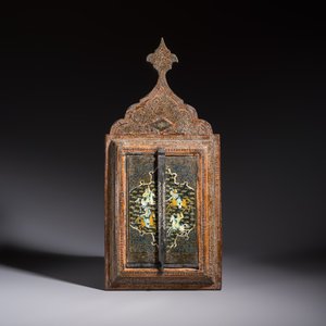 A Persian painted and Khatam Kari-inlaid wooden mirror with two doors, Qajar, 19th C. — photo 2