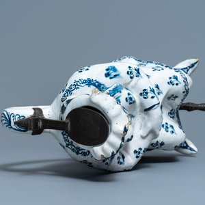 A pewter-mounted blue and white Brussels faience 'Jacqueline' jug, 18th C. — 照片 7