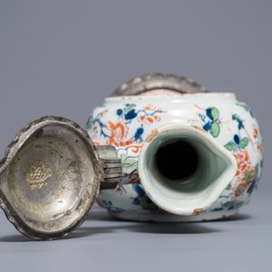 A pewter-mounted Dutch Delft cashmere palette relief-decorated jug, 1st half 18th C. — 照片 8