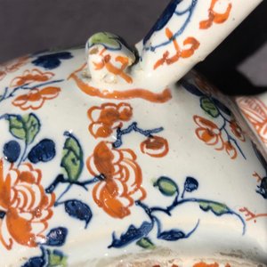 A pewter-mounted Dutch Delft cashmire palette relief-decorated jug, 1st half 18th C. — 照片 10