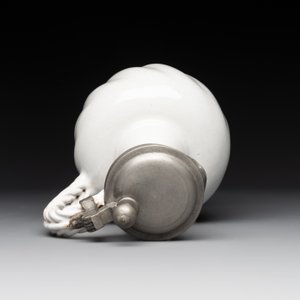A pewter-mounted white Dutch Delftware jug, 17th C. — photo 5