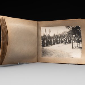 A photo album 'Fête du quarantenaire de S. M. KHAI-DINH empereur d'Annam', Vietnam, dated Oct. 1924 — photo 15