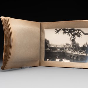 A photo album 'Fête du quarantenaire de S. M. KHAI-DINH empereur d'Annam', Vietnam, dated Oct. 1924 — photo 16