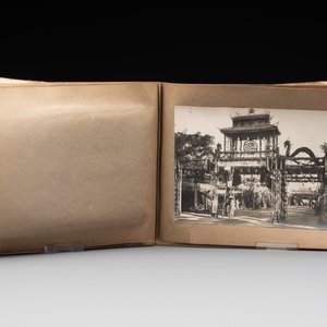 A photo album 'Fête du quarantenaire de S. M. KHAI-DINH empereur d'Annam', Vietnam, dated Oct. 1924 — photo 25