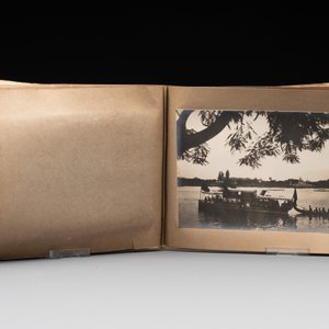 A photo album 'Fête du quarantenaire de S. M. KHAI-DINH empereur d'Annam', Vietnam, dated Oct. 1924 — photo 26