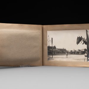 A photo album 'Fête du quarantenaire de S. M. KHAI-DINH empereur d'Annam', Vietnam, dated Oct. 1924 — photo 6