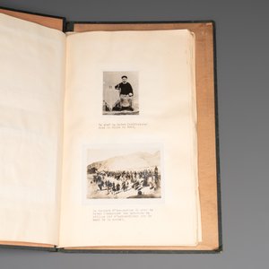 A photo album with sights and landmarks in China by staff of the Belgian Embassy, 20th C. — foto 2