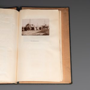 A photo album with sights and landmarks in China by staff of the Belgian Embassy, 20th C. — foto 41