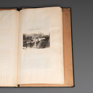 A photo album with sights and landmarks in China by staff of the Belgian Embassy, 20th C. — foto 44