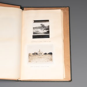 A photo album with sights and landmarks in China by staff of the Belgian Embassy, 20th C. — foto 5
