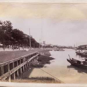 A photo album with sights, landmarks and people of China, incl. Canton, Shanghai, Hangzhou, Guanghzou and Hong Kong, late 19/early 20th C. — photo 18