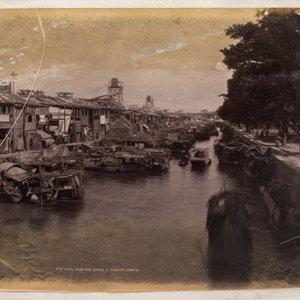 A photo album with sights, landmarks and people of China, incl. Canton, Shanghai, Hangzhou, Guanghzou and Hong Kong, late 19/early 20th C. — photo 30