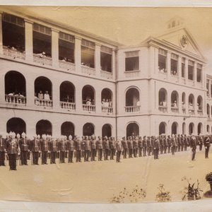 A photo album with sights, landmarks and people of China, incl. Canton, Shanghai, Hangzhou, Guanghzou and Hong Kong, late 19/early 20th C. — photo 46