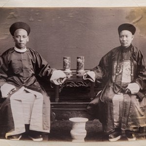 A photo album with sights, landmarks and people of China, incl. Canton, Shanghai, Hangzhou, Guanghzou and Hong Kong, late 19/early 20th C. — photo 47