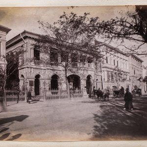 A photo album with sights, landmarks and people of China, incl. Canton, Shanghai, Hangzhou, Guanghzou and Hong Kong, late 19/early 20th C. — photo 8