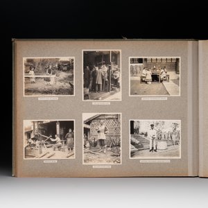 A photo album with sights, landmarks and people of Shanghai, 19/20th C. — photo 14