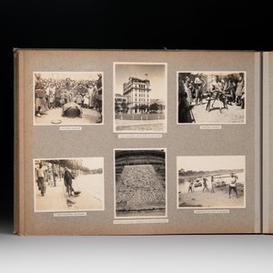 A photo album with sights, landmarks and people of Shanghai, 19/20th C. — photo 26