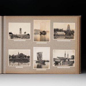 A photo album with sights, landmarks and people of Shanghai, 19/20th C. — photo 33