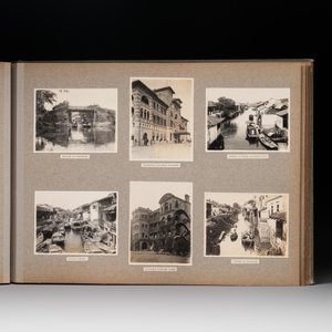 A photo album with sights, landmarks and people of Shanghai, 19/20th C. — photo 39