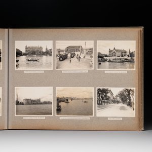 A photo album with sights, landmarks and people of Shanghai, 19/20th C. — photo 43