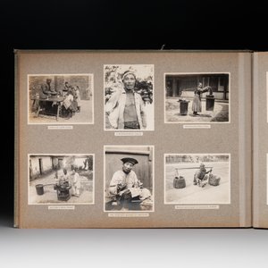 A photo album with sights, landmarks and people of Shanghai, 19/20th C. — photo 6