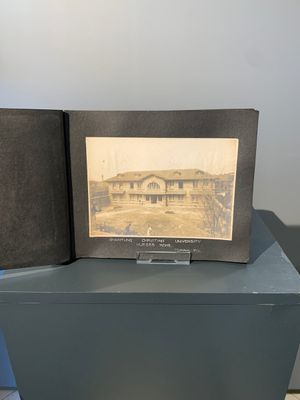 A photo album with the architectural inventory of the German enclave in Jinan (Tsinan Fou - Kai Fengou), 20th C. — foto 5