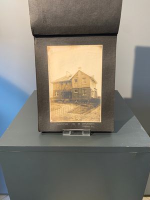 A photo album with the architectural inventory of the German enclave in Jinan (Tsinan Fou - Kai Fengou), 20th C. — foto 6