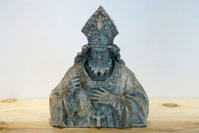 A plaster cast of a cardinal's bust, 19/20th C., Bruges