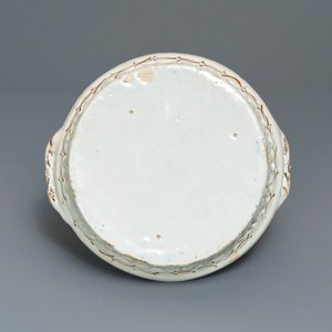A polychrome Brussels faience 'à la haie fleurie' reticulated basket, 18th C. — photo 7