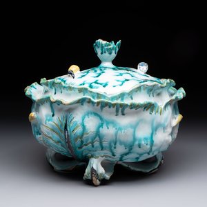 A polychrome Brussels faience 'cabbage' tureen and cover, 18th C. — photo 1
