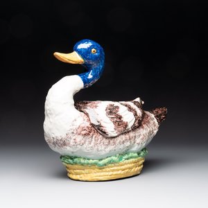 A polychrome Brussels faience duck-shaped tureen and cover, 2nd half 18th C. — photo 1