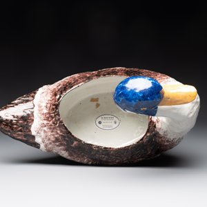 A polychrome Brussels faience duck-shaped tureen and cover, 2nd half 18th C. — photo 6