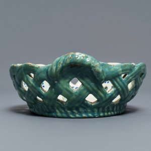 A polychrome Brussels faience 'landscape' basket, 18th C. — 照片 4